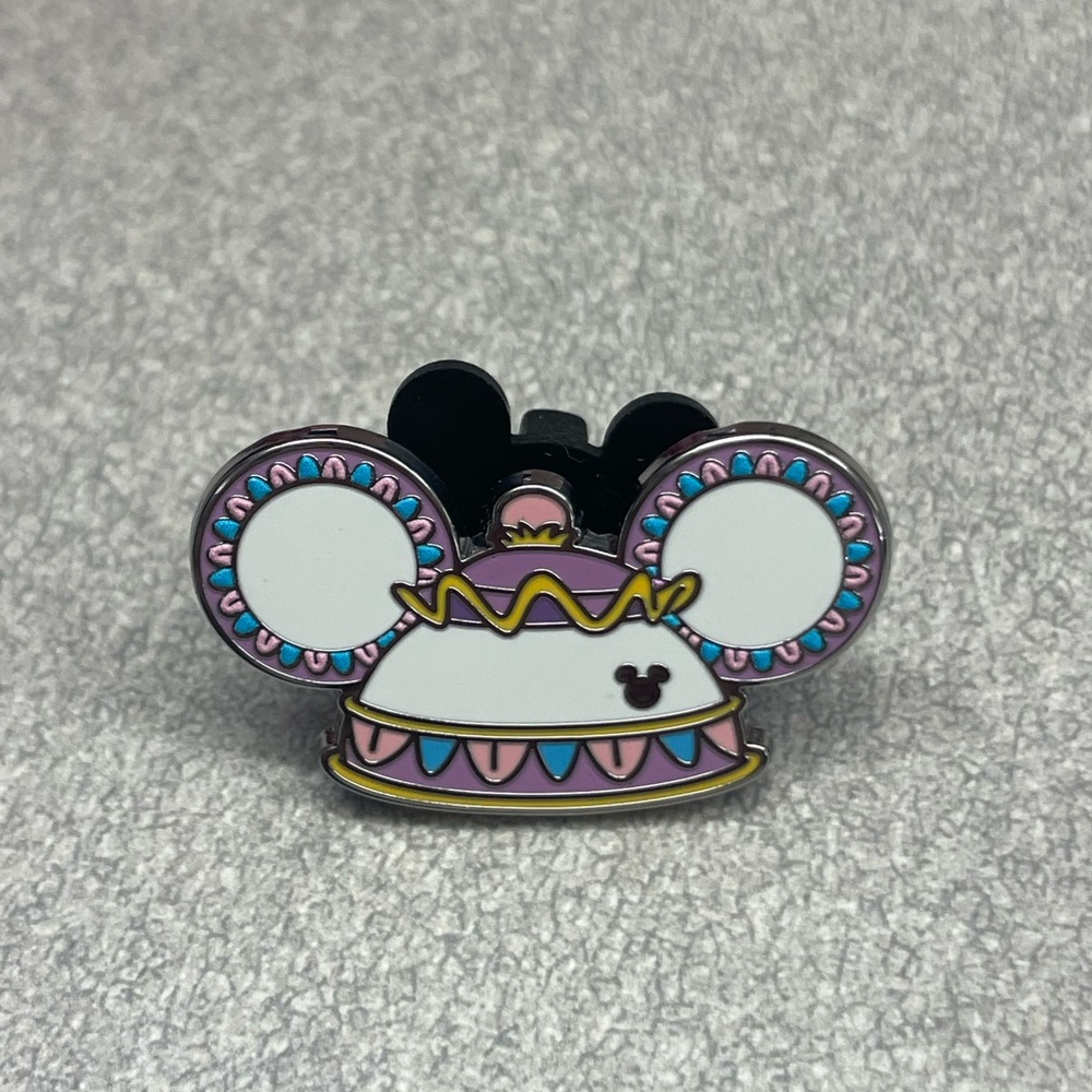 Mrs. Potts Disneyland 2025 Wave B Hidden Disney Pin
